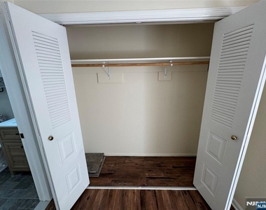 831 Juniper - Photo Thumbnail 8