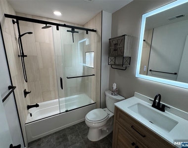 831 Juniper - Photo Thumbnail 9