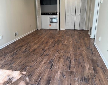 831 Juniper - Photo Thumbnail 1