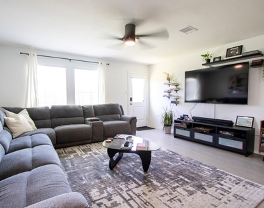 18819 Ribolla Drive - Photo Thumbnail 8