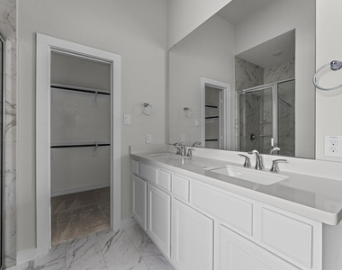 7909 Wild Thicket Drive - Photo Thumbnail 17