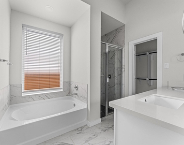 7909 Wild Thicket Drive - Photo Thumbnail 16