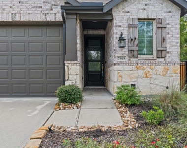 7909 Wild Thicket Drive - Photo Thumbnail 2
