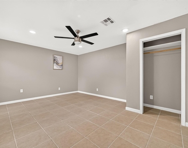 552 Roanoke Drive - Photo Thumbnail 23