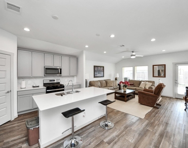7006 Halifax Harvest Lane - Photo Thumbnail 8