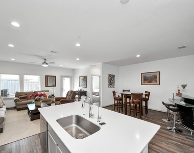 7006 Halifax Harvest Lane - Photo Thumbnail 10