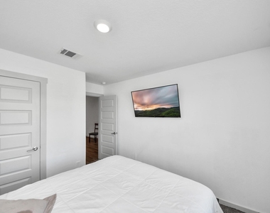 7006 Halifax Harvest Lane - Photo Thumbnail 25