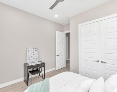305 Queen Sude Lane - Photo Thumbnail 32