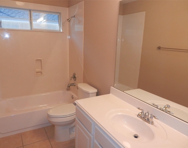 7810 Foster Brook Lane - Photo Thumbnail 19