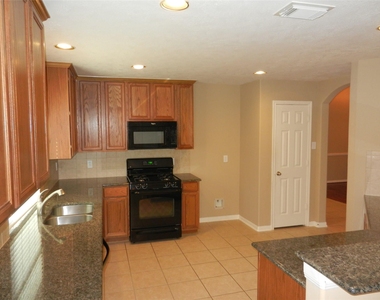 7810 Foster Brook Lane - Photo Thumbnail 9