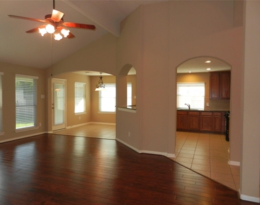 7810 Foster Brook Lane - Photo Thumbnail 8