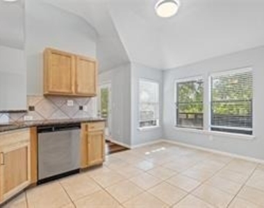 3806 Meads Meadow Meadow - Photo Thumbnail 10