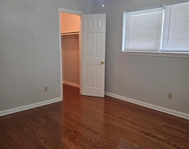 1510 Neptune Lane - Photo Thumbnail 24