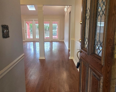 1510 Neptune Lane - Photo Thumbnail 3
