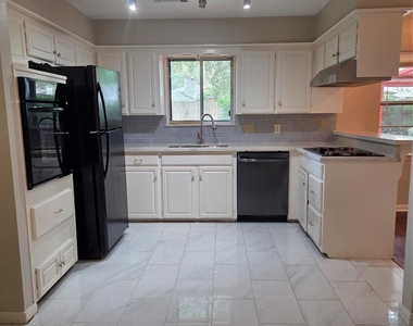 1510 Neptune Lane - Photo Thumbnail 12