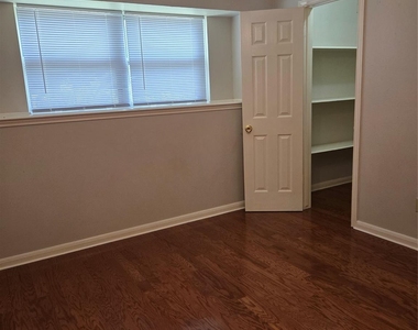1510 Neptune Lane - Photo Thumbnail 17