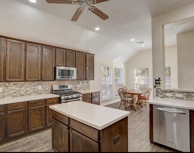 90 N Creekmist Place - Photo Thumbnail 17