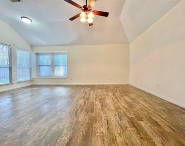 90 N Creekmist Place - Photo Thumbnail 26
