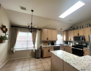 2102 Louetta Spring Drive - Photo Thumbnail 3