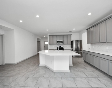 29402 Hoelzen Hollow Drive - Photo Thumbnail 21