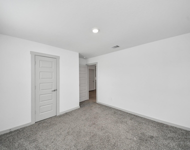 29402 Hoelzen Hollow Drive - Photo Thumbnail 32