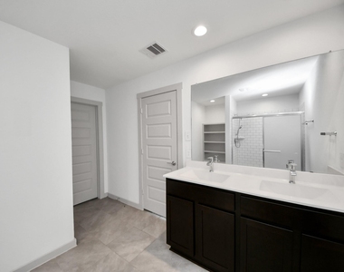 29402 Hoelzen Hollow Drive - Photo Thumbnail 12