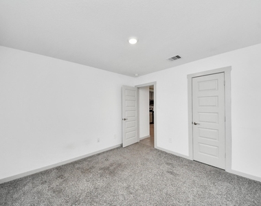 29402 Hoelzen Hollow Drive - Photo Thumbnail 26