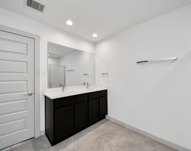 29402 Hoelzen Hollow Drive - Photo Thumbnail 15