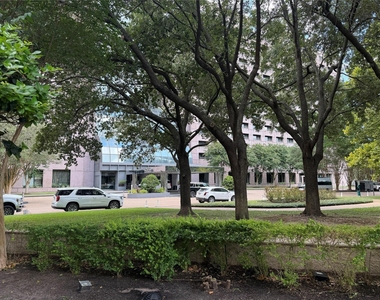 1901 Post Oak Boulevard - Photo Thumbnail 1