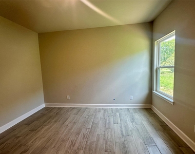 104 Turner Drive - Photo Thumbnail 19