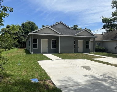 104 Turner Drive - Photo Thumbnail 2