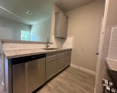 104 Turner Drive - Photo Thumbnail 11