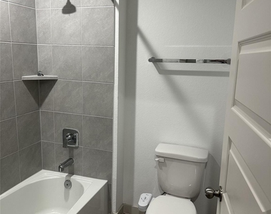 6918 Dell Vista Drive - Photo Thumbnail 7