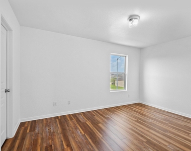 6755 Cortenridge Lane - Photo Thumbnail 14