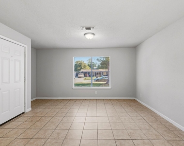 5418 Ridgeway Drive - Photo Thumbnail 5