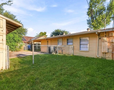5418 Ridgeway Drive - Photo Thumbnail 2