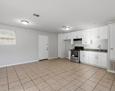 5418 Ridgeway Drive - Photo Thumbnail 6
