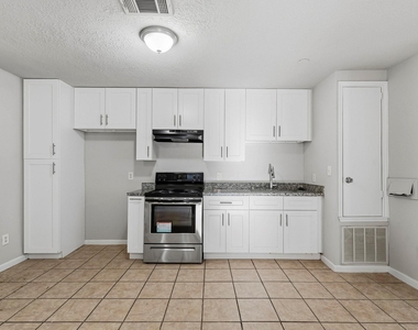 5418 Ridgeway Drive - Photo Thumbnail 7