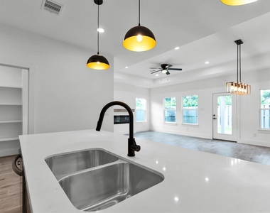 13405 Raintree Drive - Photo Thumbnail 26