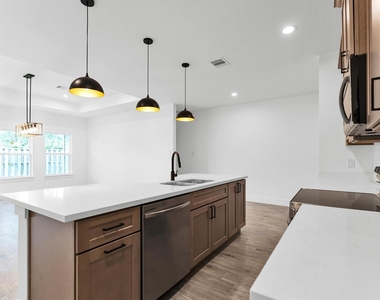 13405 Raintree Drive - Photo Thumbnail 20