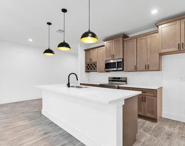 13405 Raintree Drive - Photo Thumbnail 19