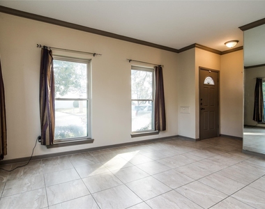 8602 Oakford Drive - Photo Thumbnail 3