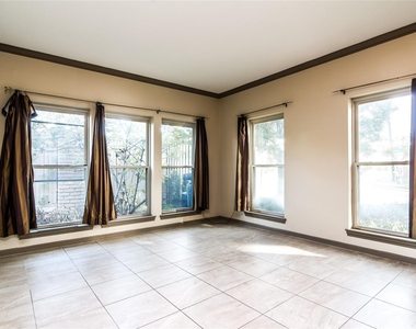 8602 Oakford Drive - Photo Thumbnail 4