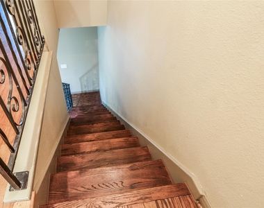 8602 Oakford Drive - Photo Thumbnail 29