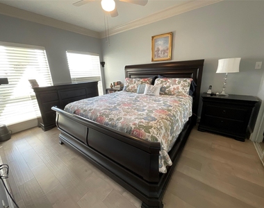 12800 Melville - Photo Thumbnail 14