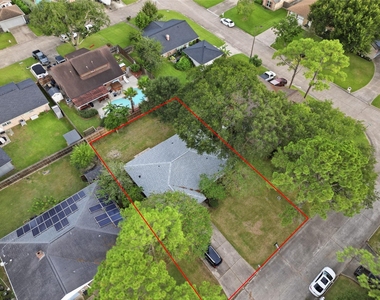 2204 Mimosa Court - Photo Thumbnail 3