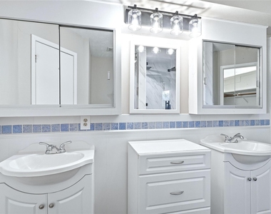 2204 Mimosa Court - Photo Thumbnail 16