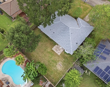 2204 Mimosa Court - Photo Thumbnail 2