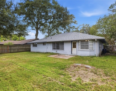2204 Mimosa Court - Photo Thumbnail 22