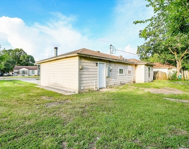 319 Rustic Drive - Photo Thumbnail 22